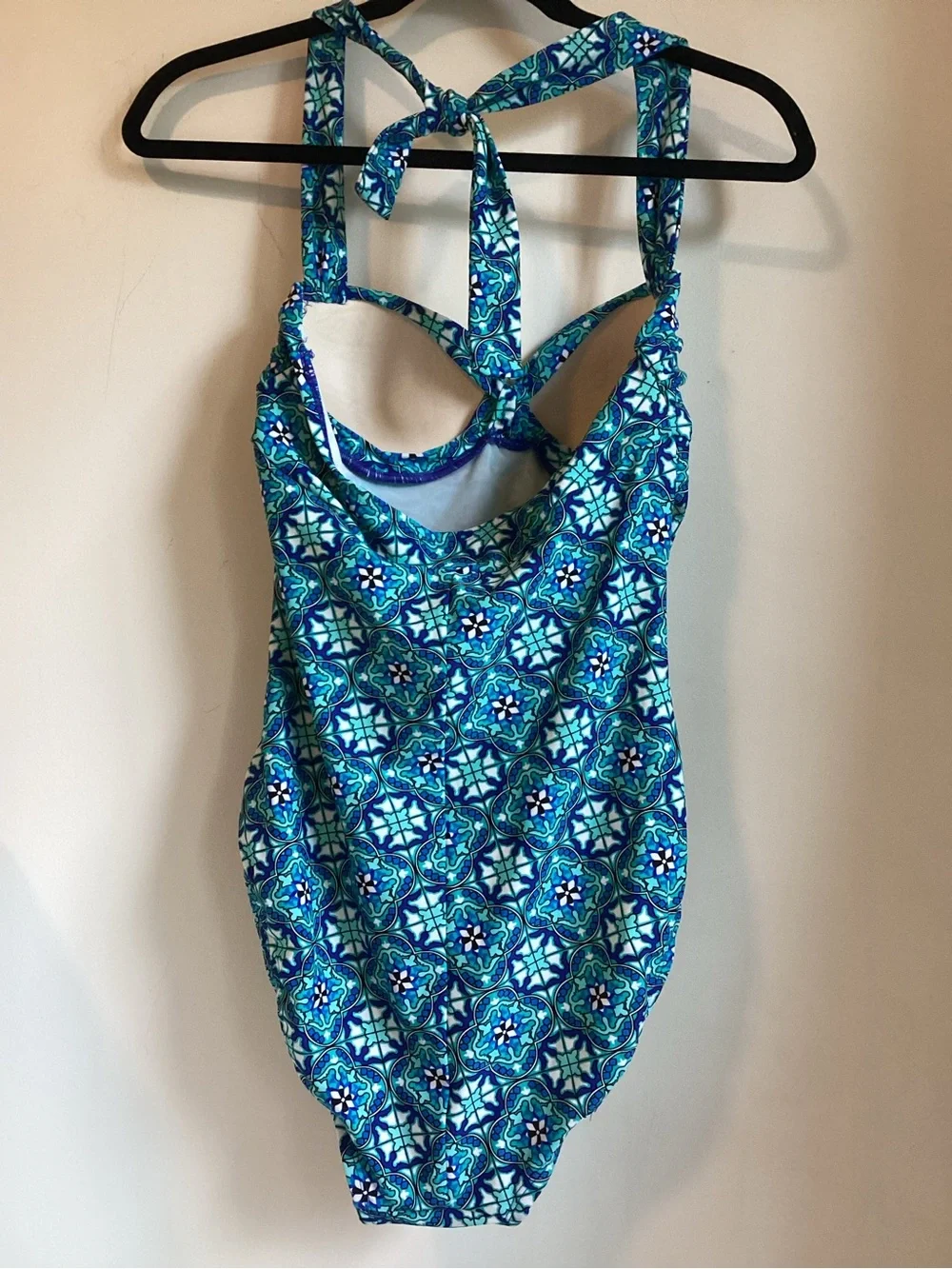 SPANX Love Your Assets Pinup One Piece Swimsuit Medium Fiesta Tile Blue Green